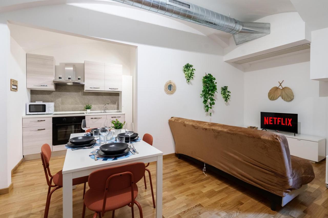 Centro Storico Duomo A 5 Minuti Love Suite Wifi Netflix Μιλάνο Εξωτερικό φωτογραφία